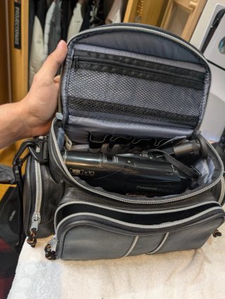 Videocámara Panasonic NV-R33 con Bolso y accesorio