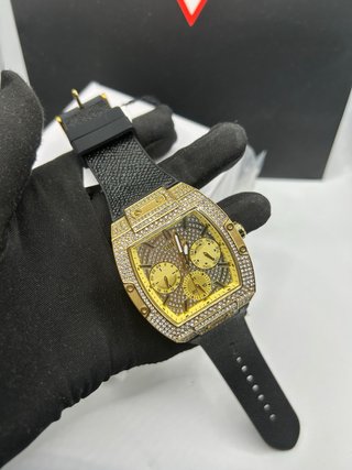 Reloj Guess Dorado y Negro