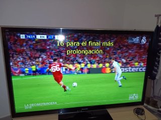 Televisión Panasonic LCD 48 pulgadas mando origina