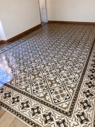 24m2 - Baldosas Hidráulicas Antiguas 20x20 con Cen