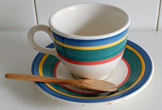 URGE...REGALO CUCHARAS por Juego de tazas y platos
