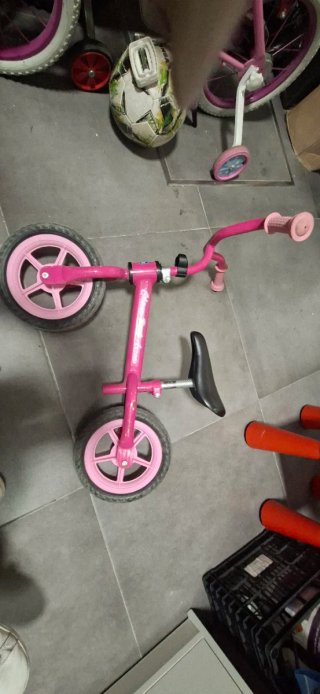 2 Bicicleta sin pedales rosa y otra roja