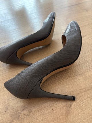 Zapatos de tacón grises talla 40