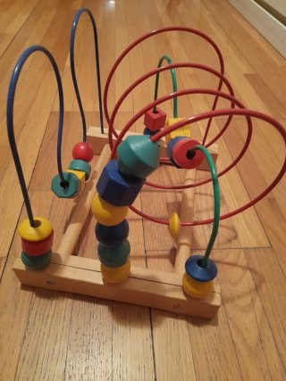 Laberinto de Cuentas de Madera