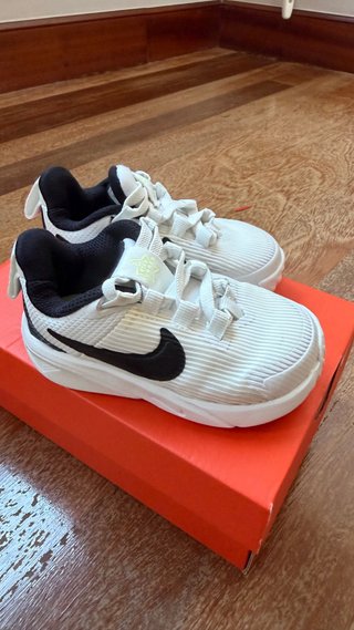 Zapatillas Nike Star Runner 4 NIÑO TALLA 21