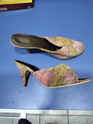 Zapatos de tacón con estampado efecto corcho