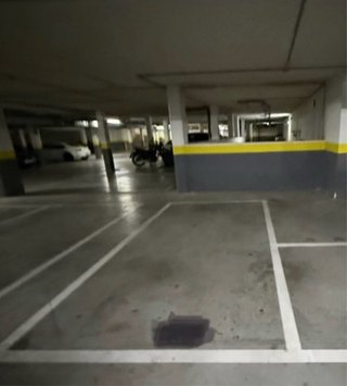 Plaza de garaje amplia para coche o furgoneta