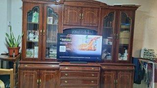 Mueble de salón clásico de madera