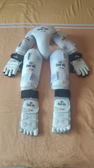 Set de Protecciones Taekwondo Daedo