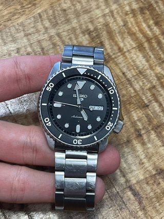 Reloj Seiko 5 Sports Automatic - Bruce Wayne