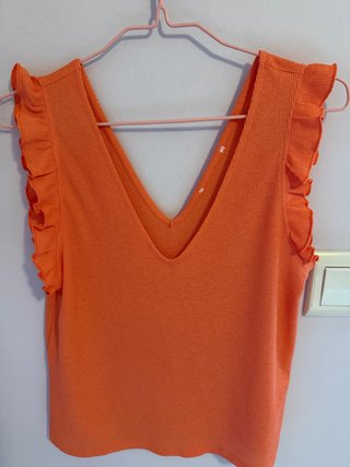 Top Naranja con Volantes