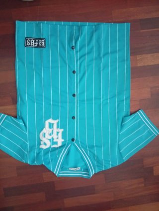 Camisa estilo béisbol turquesa