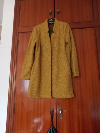 Abrigo Amarillo Texturizado