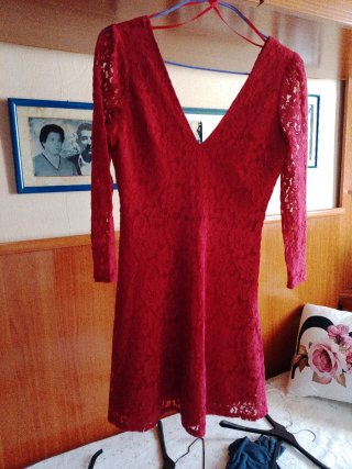Vestido de encaje rojo