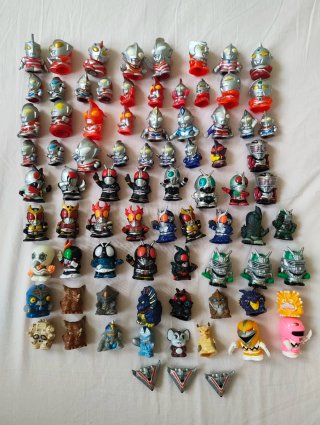 Lote 80 Figuras Kamen Rider y Power Rangers