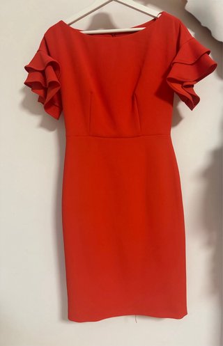Vestido Rojo con Volantes en las Mangas