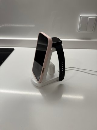 Base de carga 3 en 1 iPhone Lightning + Watch