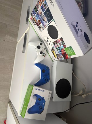 Xbox Series S Blanca + Mando Azul