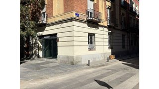 Local comercial en alquiler en Almagro en Madrid