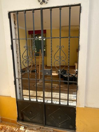 Reja Abatible para Puerta
