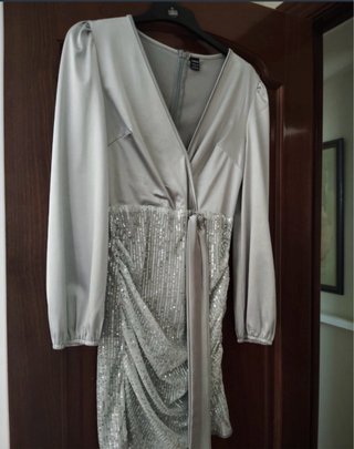 Vestido de fiesta plateado