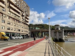 Garaje en venta en San Pedro de Deusto-La Ribera en Bilbao