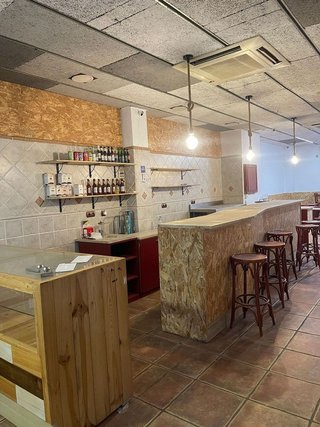 Bar en alquiler en Instituts - Universitat en Lleida