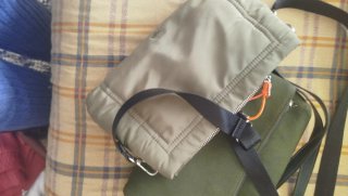 Bolso pequeño verde oliva