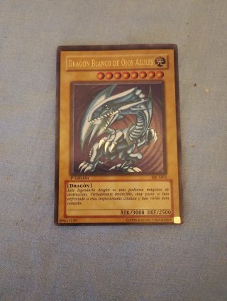 Carta Yu-Gi-Oh! Dragón Blanco de Ojos Azules