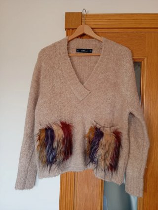 Jersey Zara Beige con Bolsillos de Pelo