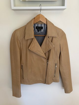 Cazadora de cuero Massimo Dutti beige