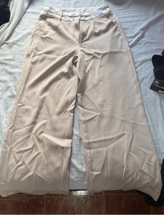 Pantalones Beige de Corte Recto