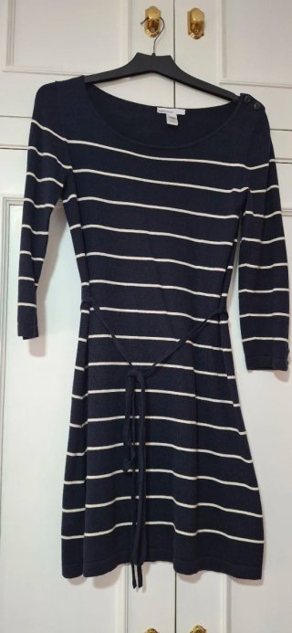 Vestido de punto a rayas de Mango