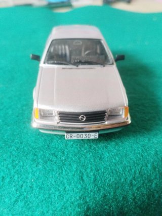 Maqueta Opel Monza Escala 1/43