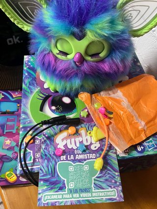 Furby Hasbro con accesorios