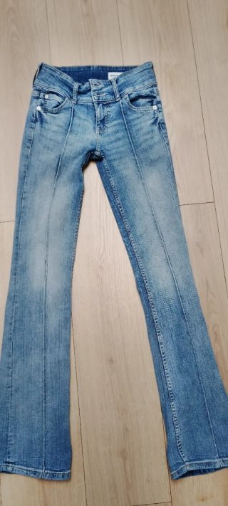 Pantalón vaquero Bershka azul
