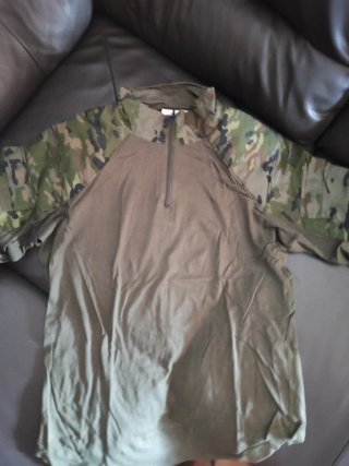 Camiseta táctica para chaleco