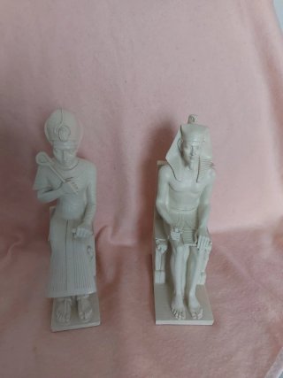 Par de Figuras Egipcias