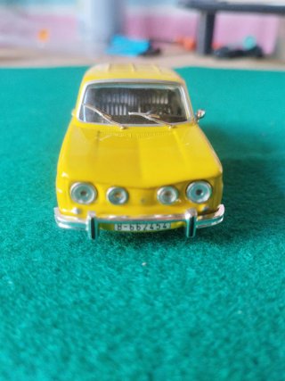 Maqueta Renault 8 Escala 1/43