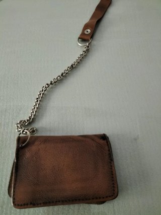 Cartera de Piel Marrón con Cadena