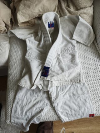 Kimono de Judo completo Matt-Aku Talla 100 y otra