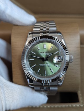 Reloj Seiko Mod Date Jubilee Verde Oliva
