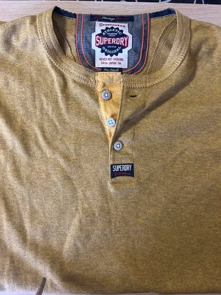 Camiseta Superdry Amarilla Talla S color mostaza