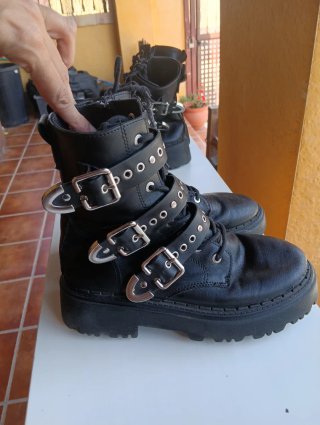 Lote botas ZARA  en cuero negras T:33/34