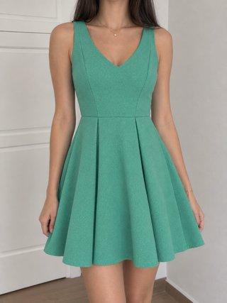 Vestido corto de tirantes verde