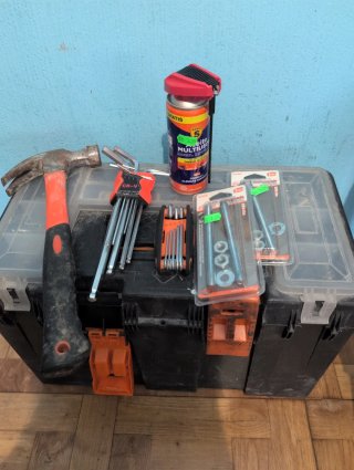 Caja de herramientas con accesorios