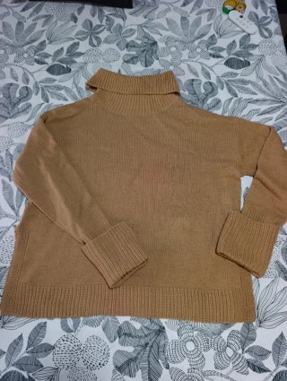 Jersey de cuello vuelto marrón