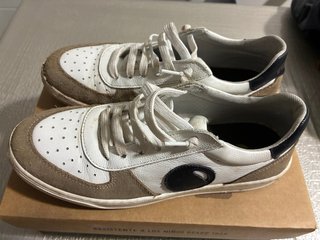 Zapatillas Gorila Blancas y Beige