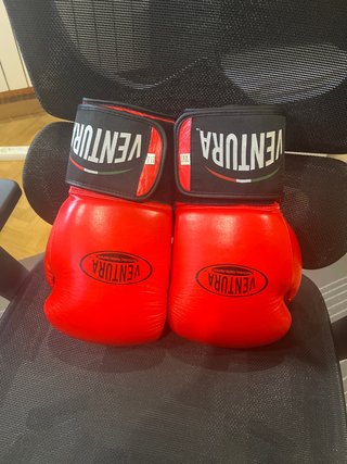 Guantes de Boxeo Ventura Rojos + vendas Shark