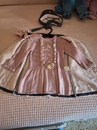 Conjunto Abrigo y Vestido 12 Meses